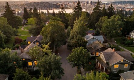 Phinney Ridge Seattle: Your Insider Guide to the Neighborhood’s Best Eats, Parks, and Community Life